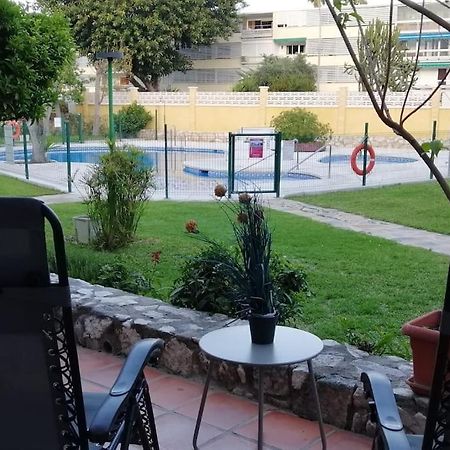 Beautiful Apartment In La Carihuela, Torremolinos Exteriör bild