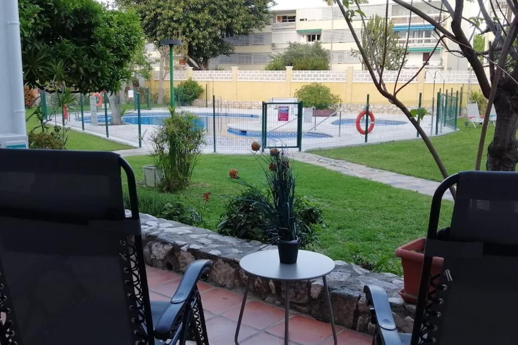Beautiful Apartment In La Carihuela, Torremolinos Exteriör bild