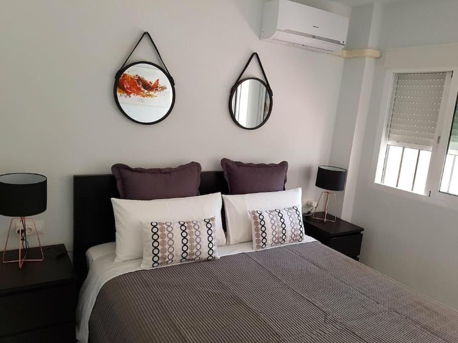 Beautiful Apartment In La Carihuela, Torremolinos Exteriör bild