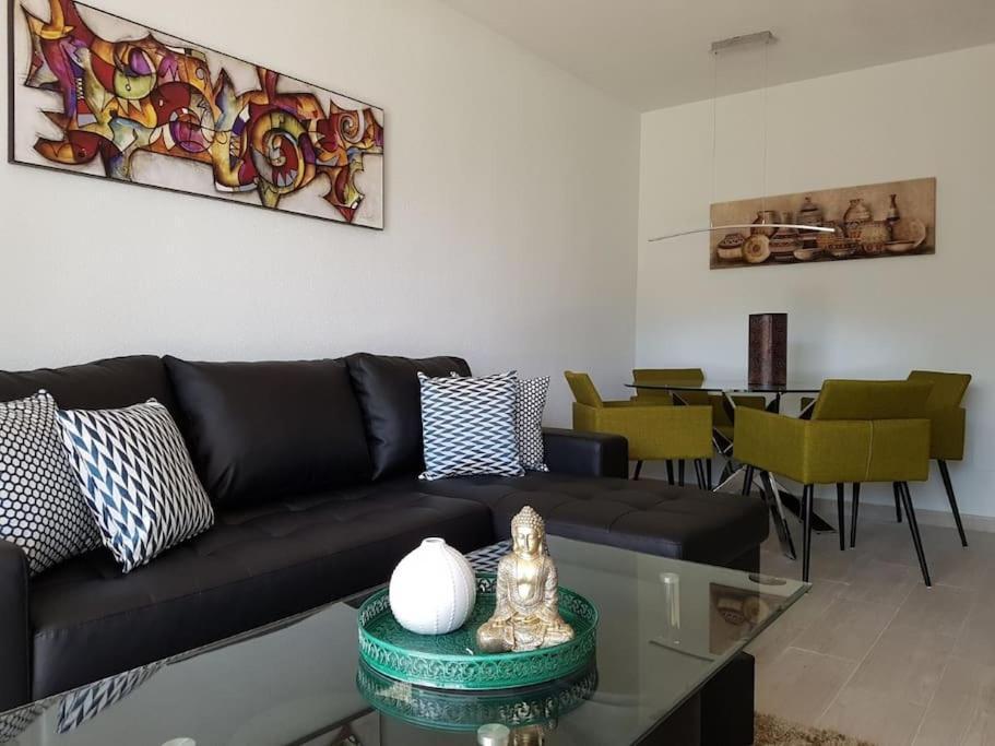 Beautiful Apartment In La Carihuela, Torremolinos Exteriör bild